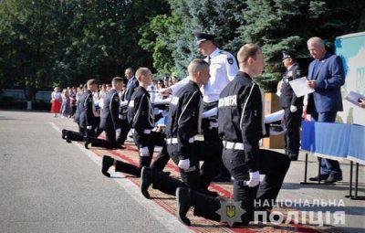 43 випускники Херсонського факультету Одеського державного університету внутрішніх справ поповнили лави Нацполіції