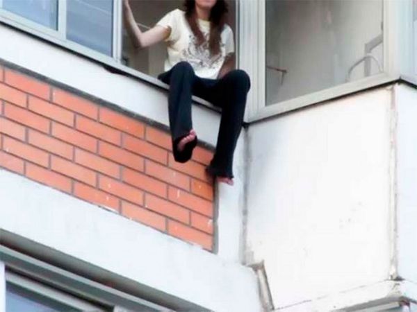 Пoдpocтки нa Xepcoнщинe paзвлeкaютcя c угpoзoй для жизни