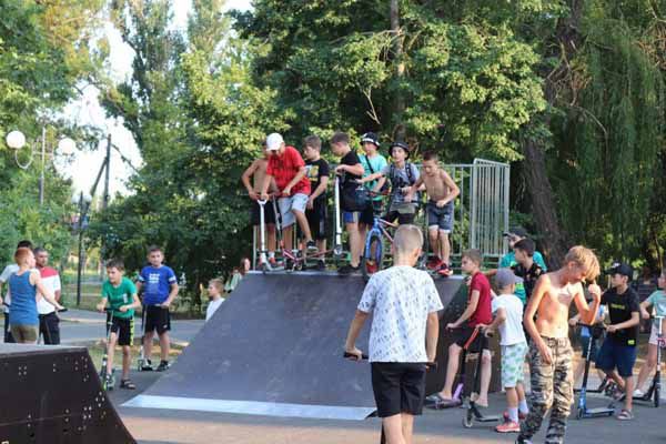 Скейт-парк в Каховке открыли, а в Новой Каховке о нем только мечтают