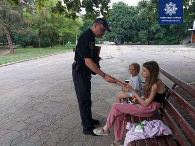 Патрульні продовжують інформувати містян про дотримання правил дорожнього руху