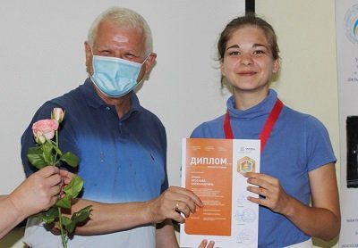 9 юних науковців отримали заслужені нагороди від депутатів Херсонської обласної ради