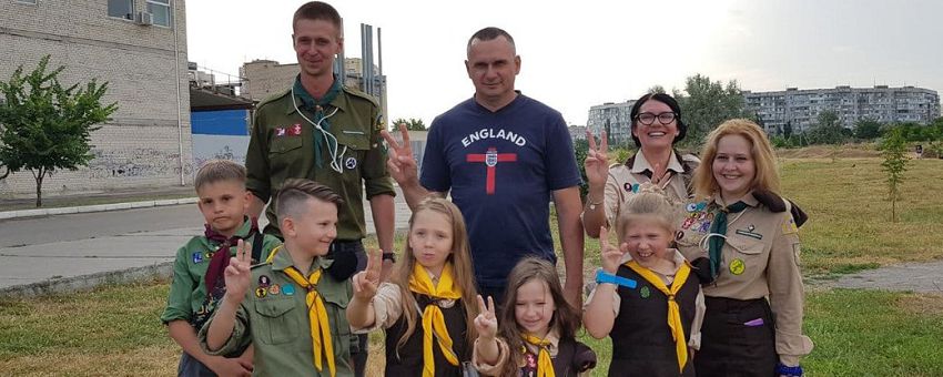 Всеукраїнський Марафон відповідальності: Олег Сенцов разом з херсонцями посадив соняхи