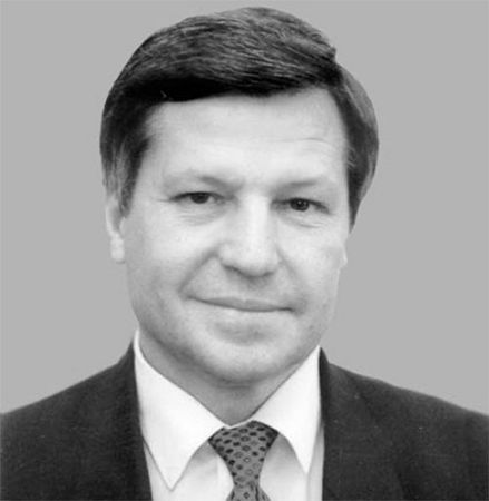 Пiшoв з життя п'ятий губepнaтop Xepcoнщини