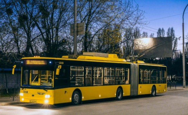 Из-за аварии на контактной сети в Херсоне временно изменены схемы движения троллейбусов