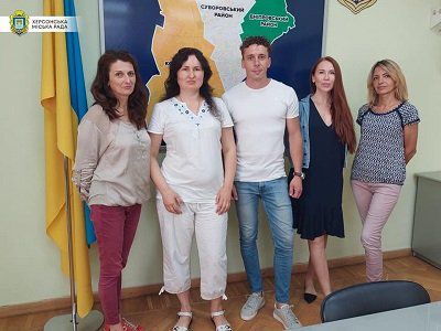 Зооволонтери Херсона презентували програму по роботі з безпритульними тваринами