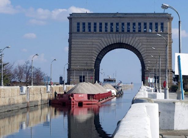«Укрводпуть» нашел подрядчика для ремонта Каховского шлюза