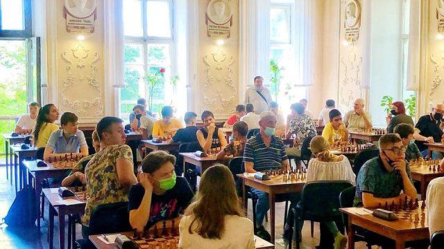 Открытый областной шахматный турнир стартовал в Херсоне