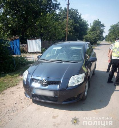 Угнанный в Херсоне автомобиль полицейские разыскали вблизи пгт Нижние Серогозы