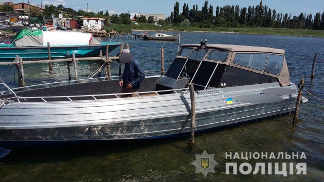 В Скадовске водные полицейские обнаружили нарушителей правил пользования плавсредствами
