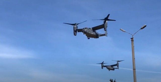 Над центром Херсона пронеслись американские конвертопланы