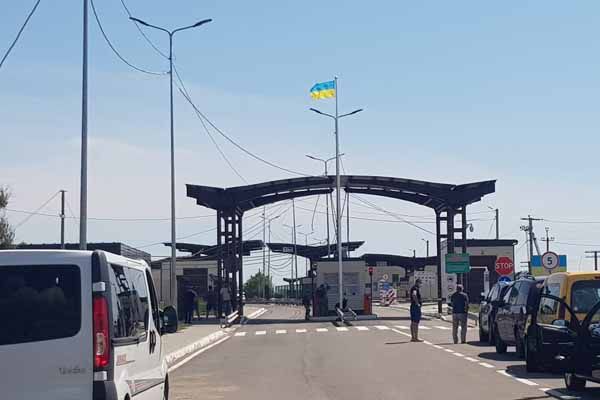 До КПВВ на админгранице с Крымом обещают запустить бесплатные автобусы