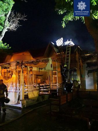 Недіюче кафе в Херсоні могли підпалити троє неповнолітніх