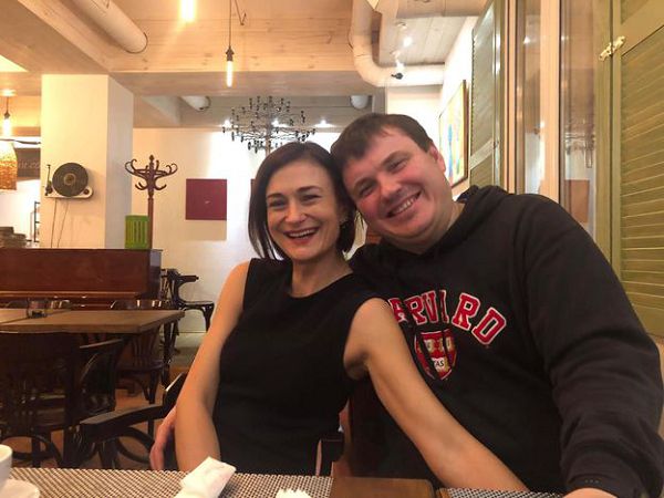 Жена главы «Укроборонпрома» провела экскурсию по дому топ менеджера олигарха Новинского