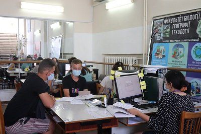 У ХДУ заспокоюють батьків та абітурієнтів: всі встигнуть подати оригінали документів