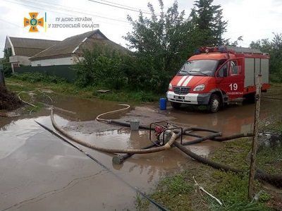 У Скадовську підтоплено більше 70 приватних будинків - на місці працюють рятувальники