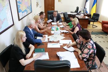 Як удосконалити мережу закладів середньої освіти обговорювали депутати обласної ради