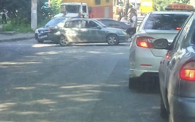 В центре Херсона из-за ДТП возник затор