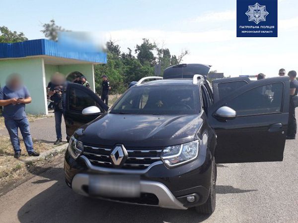 Возле Николаева задержали угнанный в Херсоне внедорожник