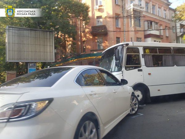 У Херсоні через аварію змінився рух тролейбусів
