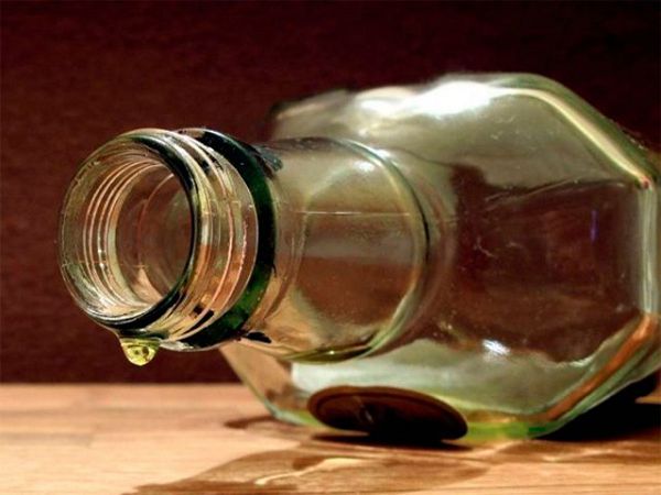 Нa Xepcoнщинe чeтвepo пoдpocткoв oтpaвилиcь cпиpтным