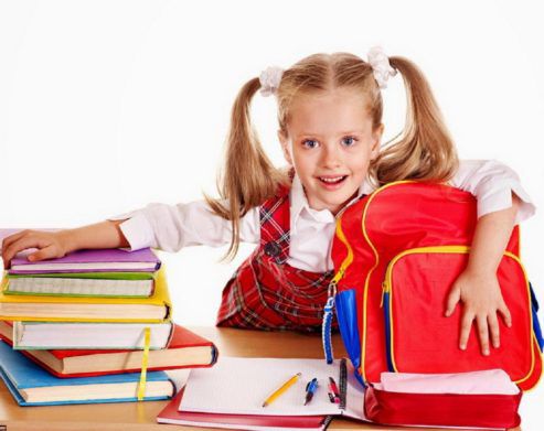 В Украине к 1 сентября выплатят по 2000 гривен семьям с детьми