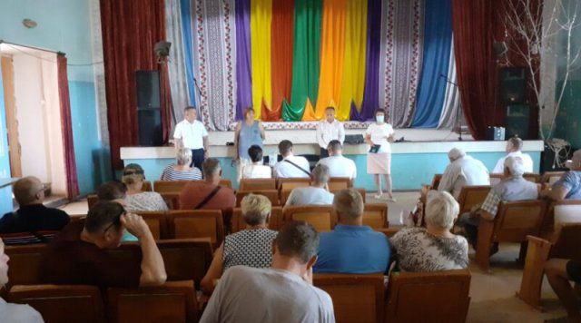 Председатель Генического общины пообещал травить комаров, если не будет дождя