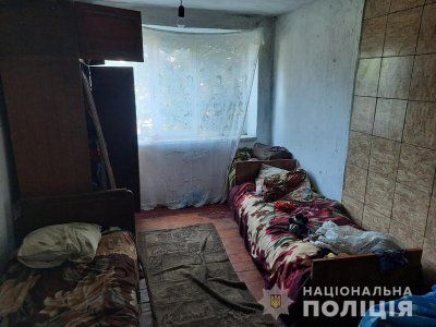 На Херсонщині ювенальні поліцейські вилучили двох дітей із неблагонадійної родини