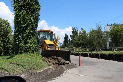 Розпочався капітальний ремонт проїзної частини площі 200-річчя Херсона
