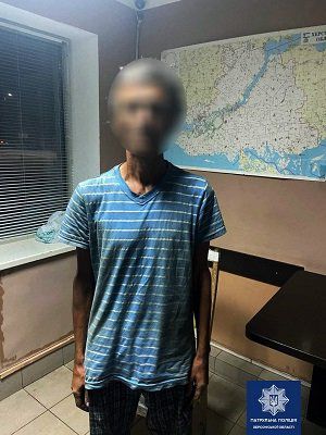 Патрульні виявили чоловіка, який перебував у розшуку