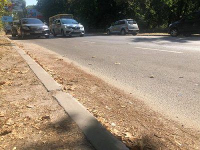 Результати прибирання: залишене сміття, засмічена прибардюрна зона