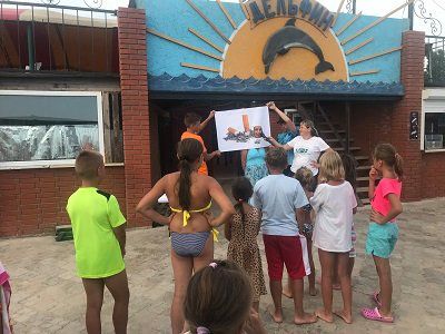 Школярі з Херсона рятують Чорне море від пластику