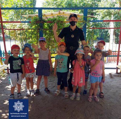 Патрульні продовжують відвідувати дитячі садочки