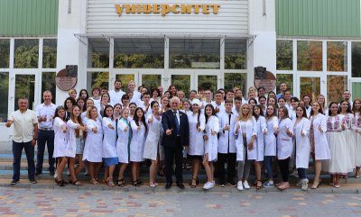 У Херсонському державному університеті відбулась посвята для студентів медичного факультету