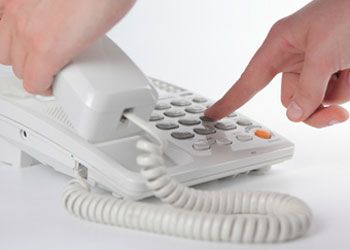 На «гарячій лінії» УДМС керівництво