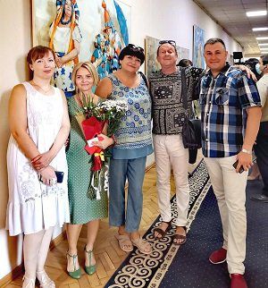 На виставці в облраді представлені роботи викладачів ХДУ