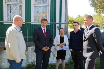 Після зустрічі переможців Олімпійських ігор, влада заговорила про розвиток ДЮСШ-2