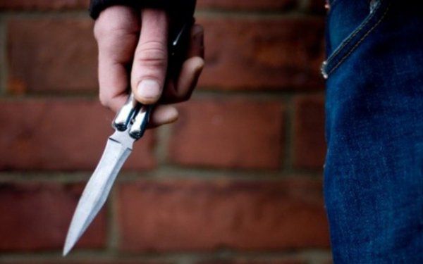 В Херсоне подрезали двух молодых парней