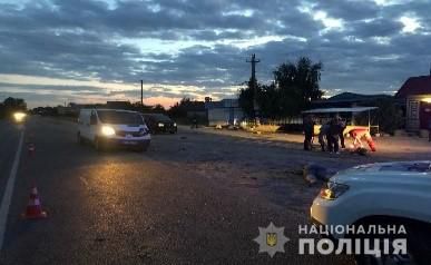 На Херсонщині слідчі обласного главку поліції розслідують загибель в ДТП матері з 9-річною донькою