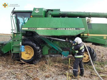В Бериславському районі вогнеборці ліквідували загорання комбайну