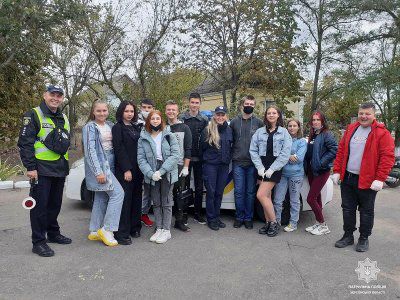 Шкільні офіцери продовжують профілактичні заняття зі школярами Херсонщини