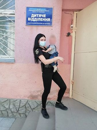 Жертвами домашнього насильства в Херсоні стали 18-річна дівчина та її 9-місячна донька