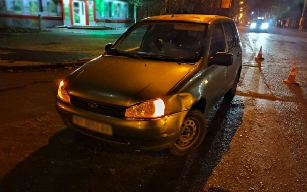 Втекла з місця ДТП та побила копа: у Херсоні ледве вгамували нетверезу водійку