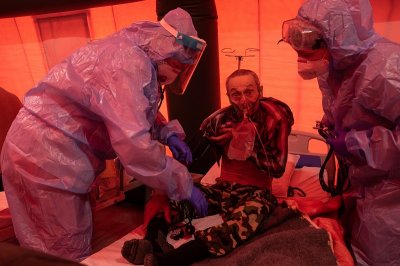 Мобільний госпіталь у Каховці для хворих на COVID-19. Фотозйомки UNICEF Ukraine