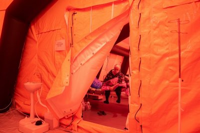 Мобільний госпіталь у Каховці для хворих на COVID-19. Фотозйомки UNICEF Ukraine