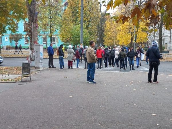 Підприємці з незаконної будівлі шантажують Херсонську міську раду