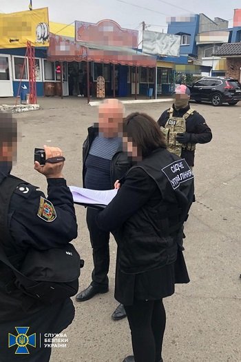 Голова ОТГ з Херсонщини замовив напад на місцевого депутата