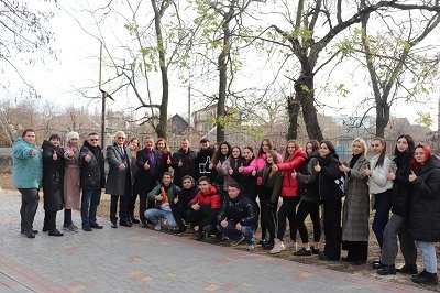 У Херсоні відбувся студентський флешмоб «Like ХДУ»