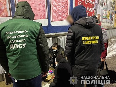 У Херсоні поліцейські затримали чоловіка у якого була психотропна речовина