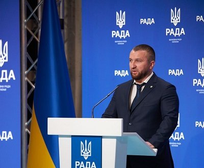 Народний депутат від Херсонщини Володимир Іванов заявив про те, що медики вже цього місяця мають отримати підвищені зарплати