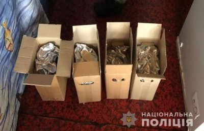 Поліцейські Херсонщини вилучили з незаконного обігу підакцизних товарів на суму понад 400 тис. грн.